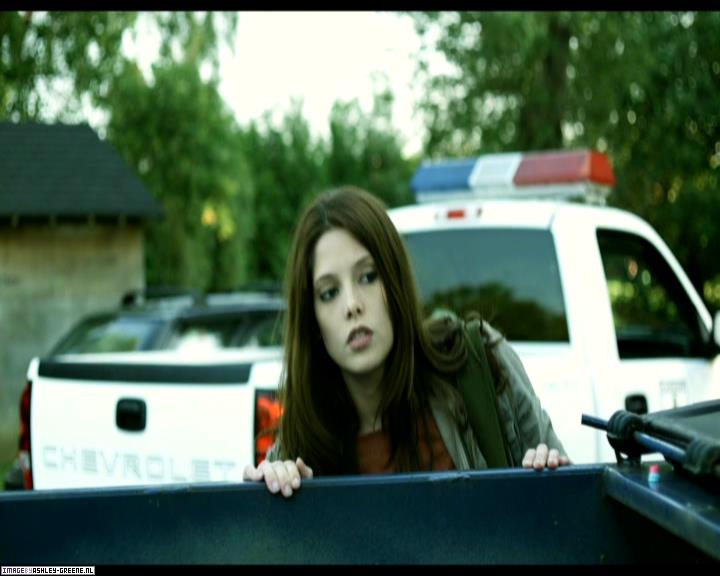 Ashley-Greene-dot-nl_SummersBlood-MovieCaptures000156.jpg