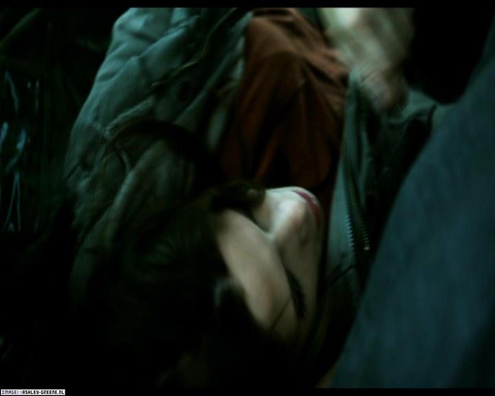 Ashley-Greene-dot-nl_SummersBlood-MovieCaptures000172.jpg