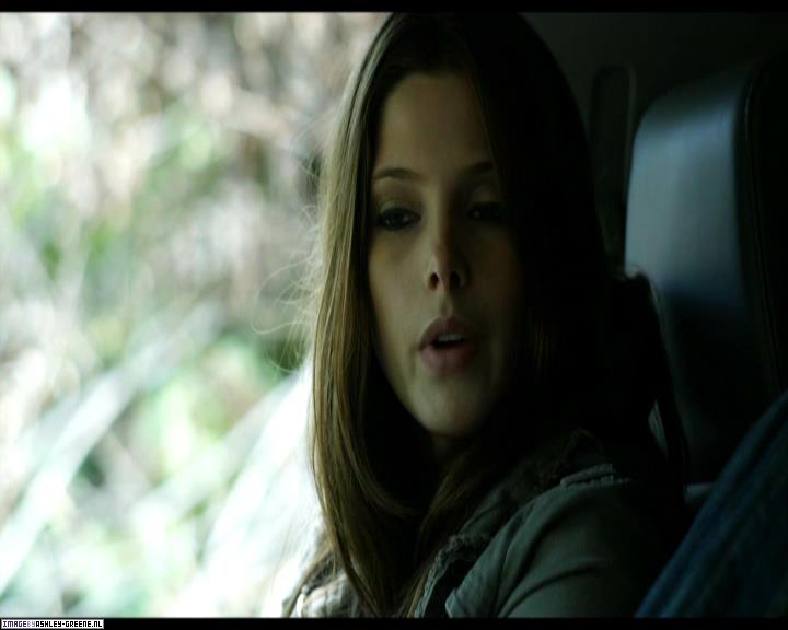 Ashley-Greene-dot-nl_SummersBlood-MovieCaptures000186.jpg