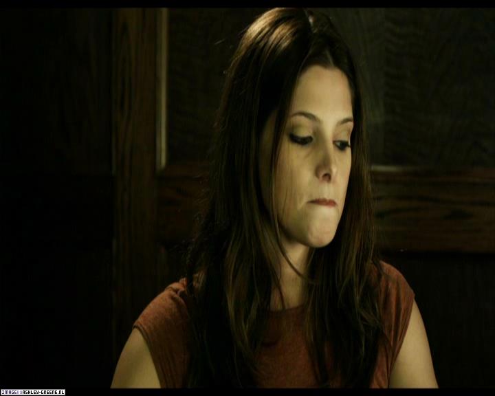 Ashley-Greene-dot-nl_SummersBlood-MovieCaptures000254.jpg
