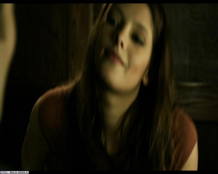 Ashley-Greene-dot-nl_SummersBlood-MovieCaptures000271.jpg Ashley-Greene-dot-nl_SummersBlood-MovieCaptures000271.jpg