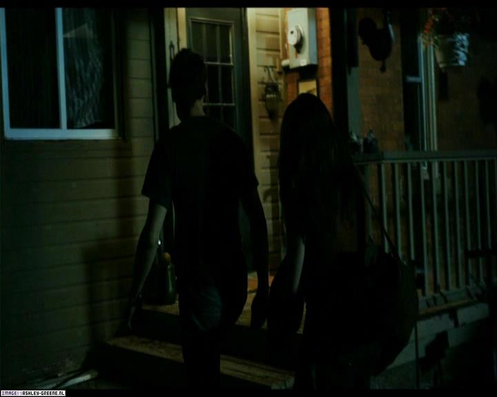 Ashley-Greene-dot-nl_SummersBlood-MovieCaptures000315.jpg Ashley-Greene-dot-nl_SummersBlood-MovieCaptures000315.jpg