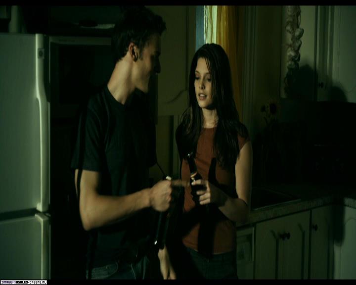 Ashley-Greene-dot-nl_SummersBlood-MovieCaptures000329.jpg