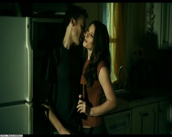 Ashley-Greene-dot-nl_SummersBlood-MovieCaptures000364.jpg