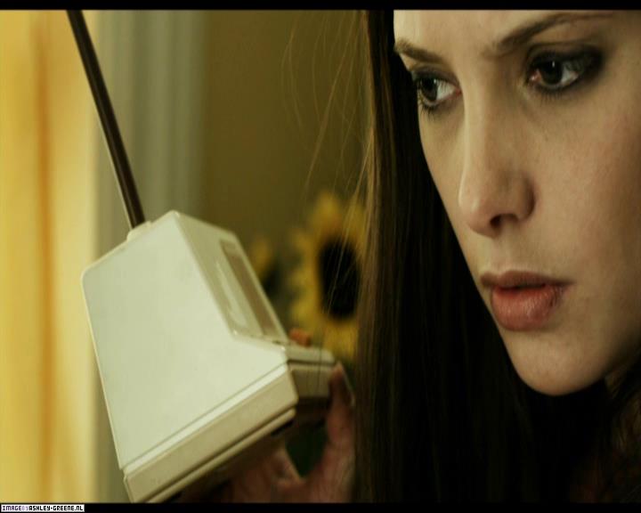 Ashley-Greene-dot-nl_SummersBlood-MovieCaptures000434.jpg Ashley-Greene-dot-nl_SummersBlood-MovieCaptures000434.jpg