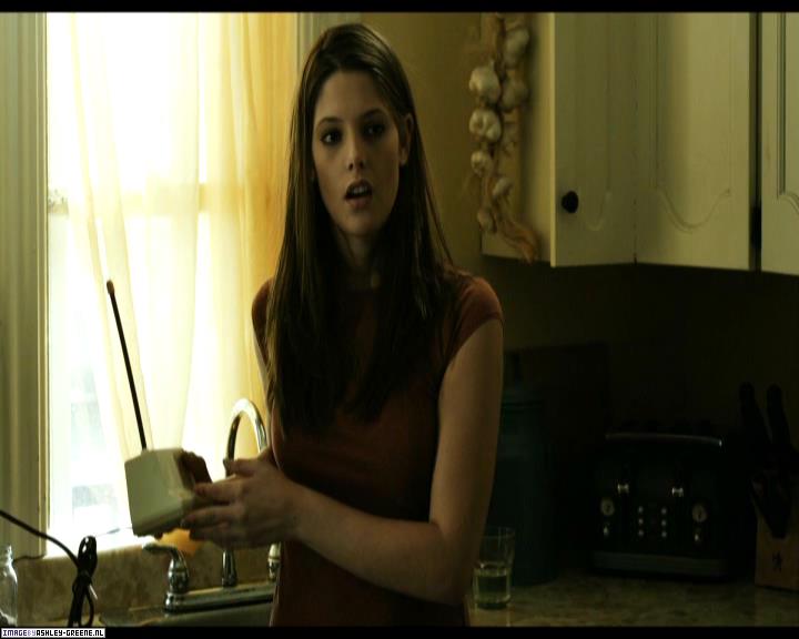 Ashley-Greene-dot-nl_SummersBlood-MovieCaptures000438.jpg