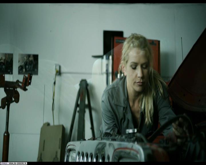 Ashley-Greene-dot-nl_SummersBlood-MovieCaptures000737.jpg