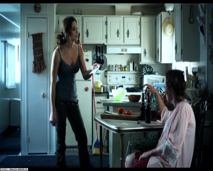 Ashley-Greene-dot-nl_SummersBlood-MovieCaptures000793.jpg Ashley-Greene-dot-nl_SummersBlood-MovieCaptures000793.jpg