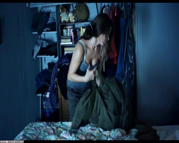 Ashley-Greene-dot-nl_SummersBlood-MovieCaptures000839.jpg