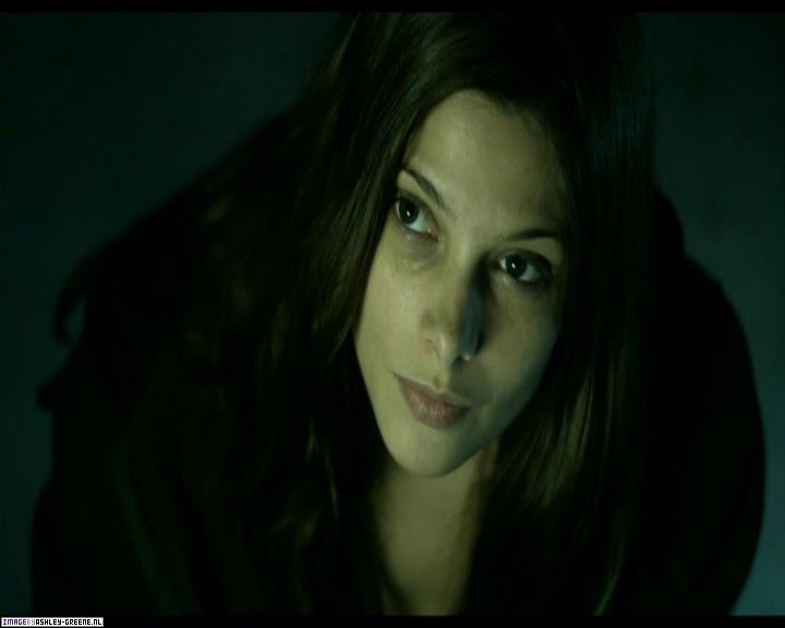 Ashley-Greene-dot-nl_SummersBlood-MovieCaptures001171.jpg
