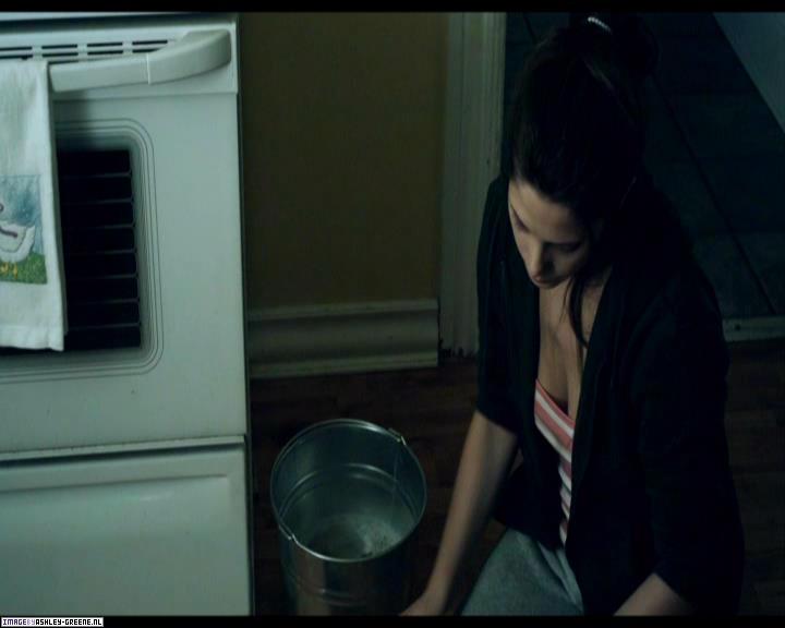 Ashley-Greene-dot-nl_SummersBlood-MovieCaptures001416.jpg