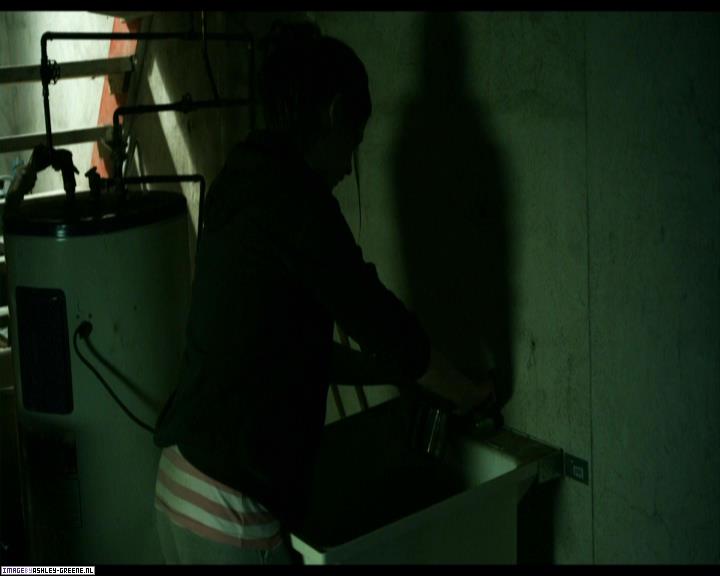 Ashley-Greene-dot-nl_SummersBlood-MovieCaptures001435.jpg