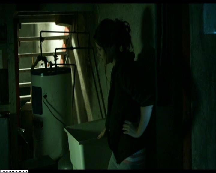 Ashley-Greene-dot-nl_SummersBlood-MovieCaptures001457.jpg