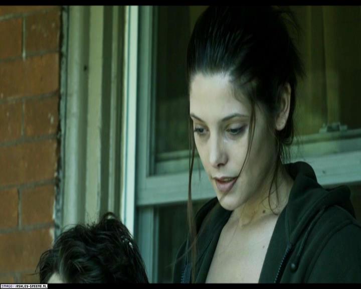 Ashley-Greene-dot-nl_SummersBlood-MovieCaptures001485.jpg