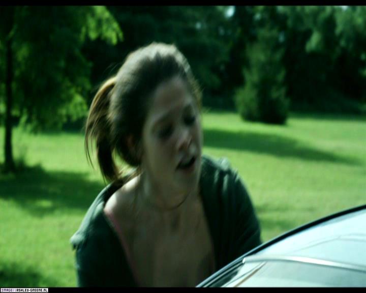 Ashley-Greene-dot-nl_SummersBlood-MovieCaptures001540.jpg