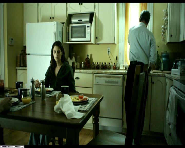 Ashley-Greene-dot-nl_SummersBlood-MovieCaptures001734.jpg