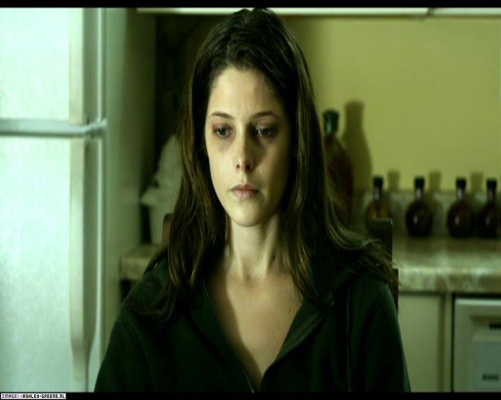 Ashley-Greene-dot-nl_SummersBlood-MovieCaptures001740.jpg