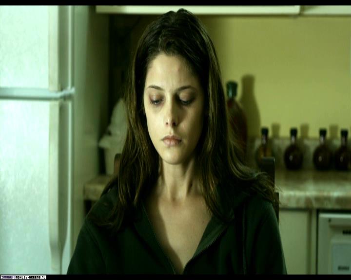 Ashley-Greene-dot-nl_SummersBlood-MovieCaptures001741.jpg