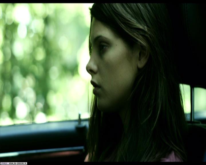 Ashley-Greene-dot-nl_SummersBlood-MovieCaptures001811.jpg