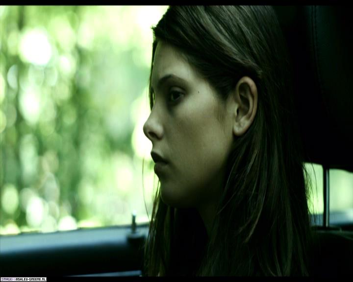 Ashley-Greene-dot-nl_SummersBlood-MovieCaptures001832.jpg