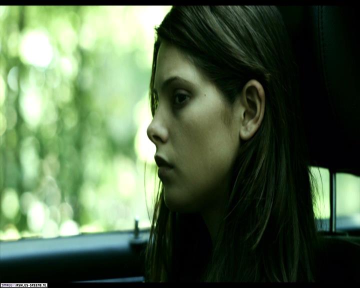 Ashley-Greene-dot-nl_SummersBlood-MovieCaptures001833.jpg