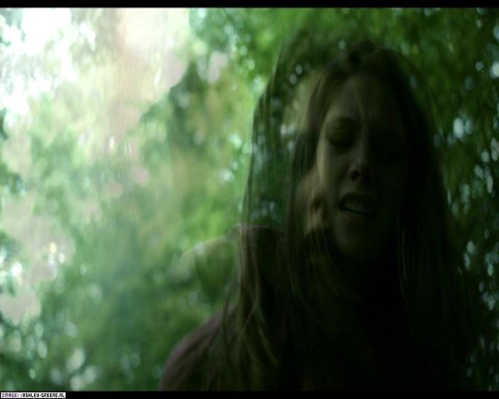 Ashley-Greene-dot-nl_SummersBlood-MovieCaptures001880.jpg
