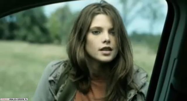Ashley-Greene-dot-nl_SummersBlood-Trailer004.jpg