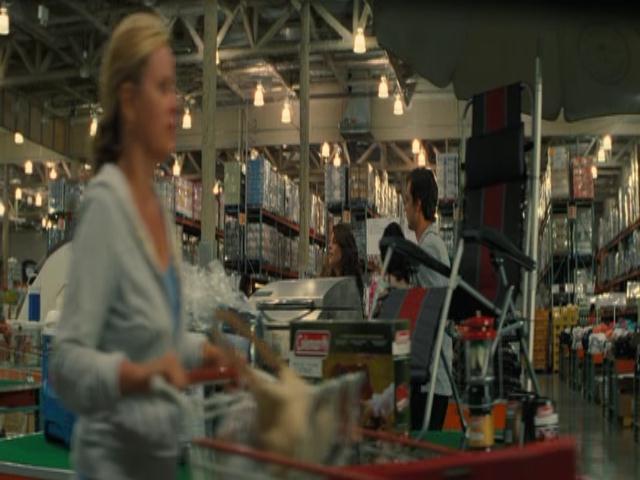 Ashley-Greene-dot-nl-TheApparition0513.jpg