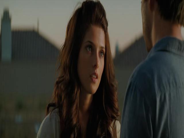 Ashley-Greene-dot-nl-TheApparition2086.jpg