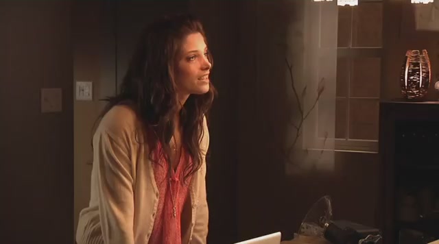 Ashley-Greene-dot-nl_TheApparition-Clip-BRoll0099.jpg