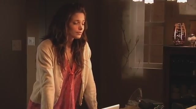 Ashley-Greene-dot-nl_TheApparition-Clip-BRoll0112.jpg