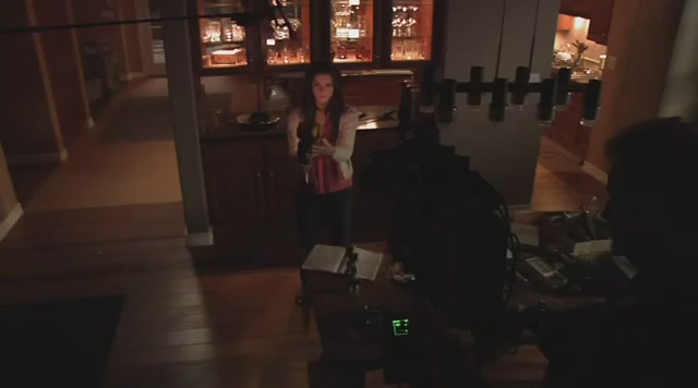 Ashley-Greene-dot-nl_TheApparition-Clip-BRoll0127.jpg