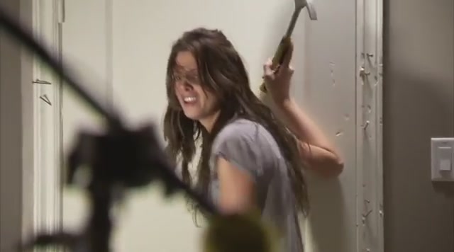 Ashley-Greene-dot-nl_TheApparition-Clip-BRoll0225.jpg
