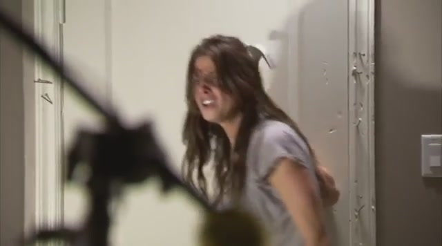 Ashley-Greene-dot-nl_TheApparition-Clip-BRoll0226.jpg