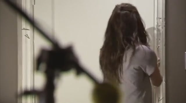 Ashley-Greene-dot-nl_TheApparition-Clip-BRoll0231.jpg