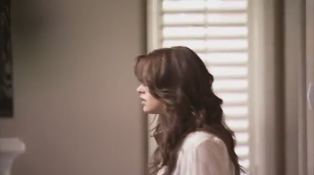 Ashley-Greene-dot-nl_TheApparition-Clip-BRoll0360.jpg