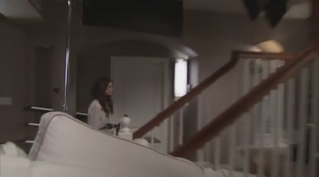 Ashley-Greene-dot-nl_TheApparition-Clip-BRoll0379.jpg