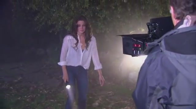 Ashley-Greene-dot-nl_TheApparition-Clip-BRoll0470.jpg