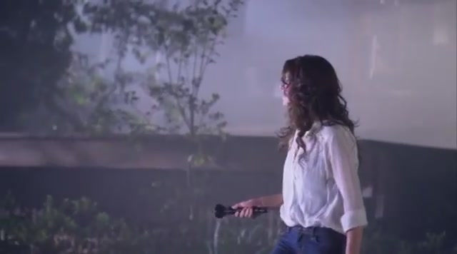 Ashley-Greene-dot-nl_TheApparition-Clip-BRoll0489.jpg