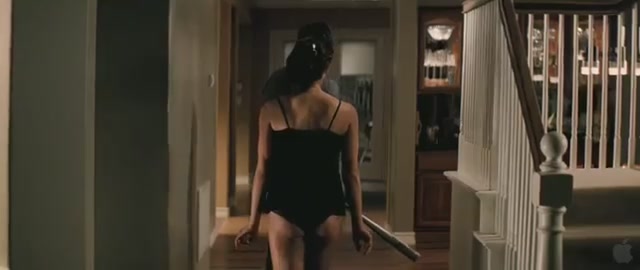 Ashley-Greene_dot_nl-TheApparition-Trailer0107.jpg