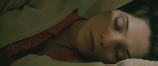 Ashley-Greene_dot_nl-TheApparition-Trailer0159.jpg
