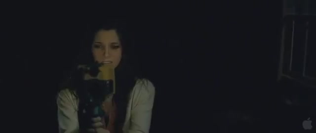 Ashley-Greene_dot_nl-TheApparition-Trailer0183.jpg
