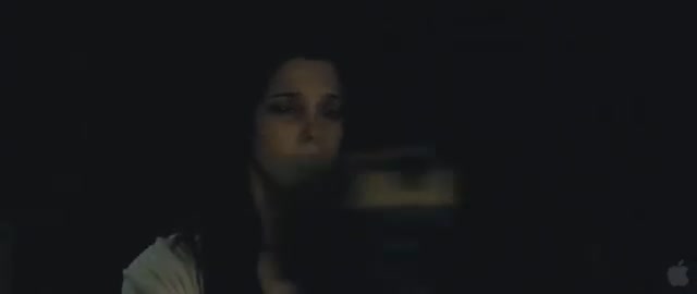 Ashley-Greene_dot_nl-TheApparition-Trailer0185.jpg
