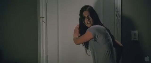 Ashley-Greene_dot_nl-TheApparition-Trailer0198.jpg