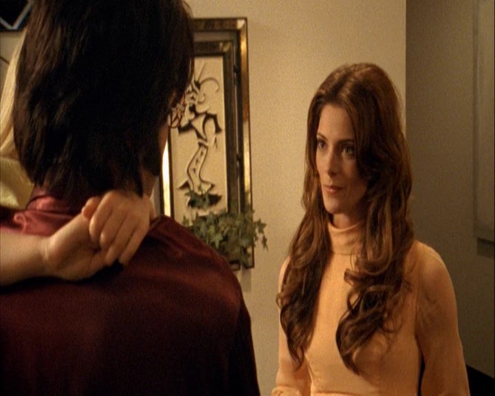 Ashley-Greene-dot-nl_theshangri-lasuite3044.jpg