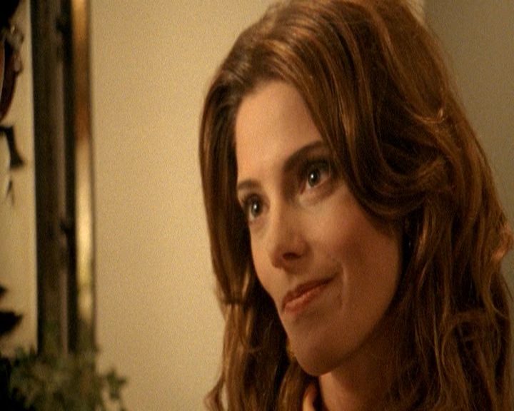 Ashley-Greene-dot-nl_theshangri-lasuite3061.jpg