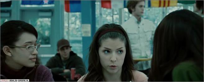 Ashley-Greene-dot-nl_TwilightCapture00017.jpg