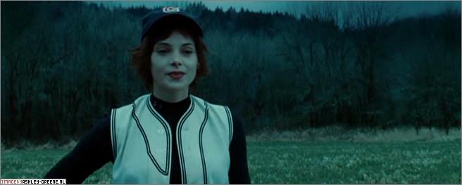 Ashley-Greene-dot-nl_TwilightCapture00155.jpg
