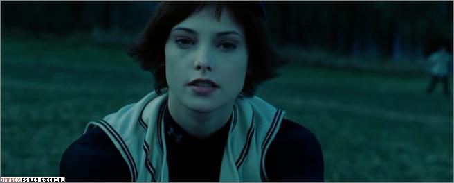 Ashley-Greene-dot-nl_TwilightCapture00190.jpg