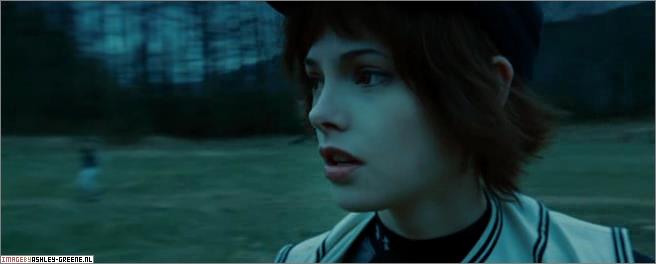 Ashley-Greene-dot-nl_TwilightCapture00195.jpg